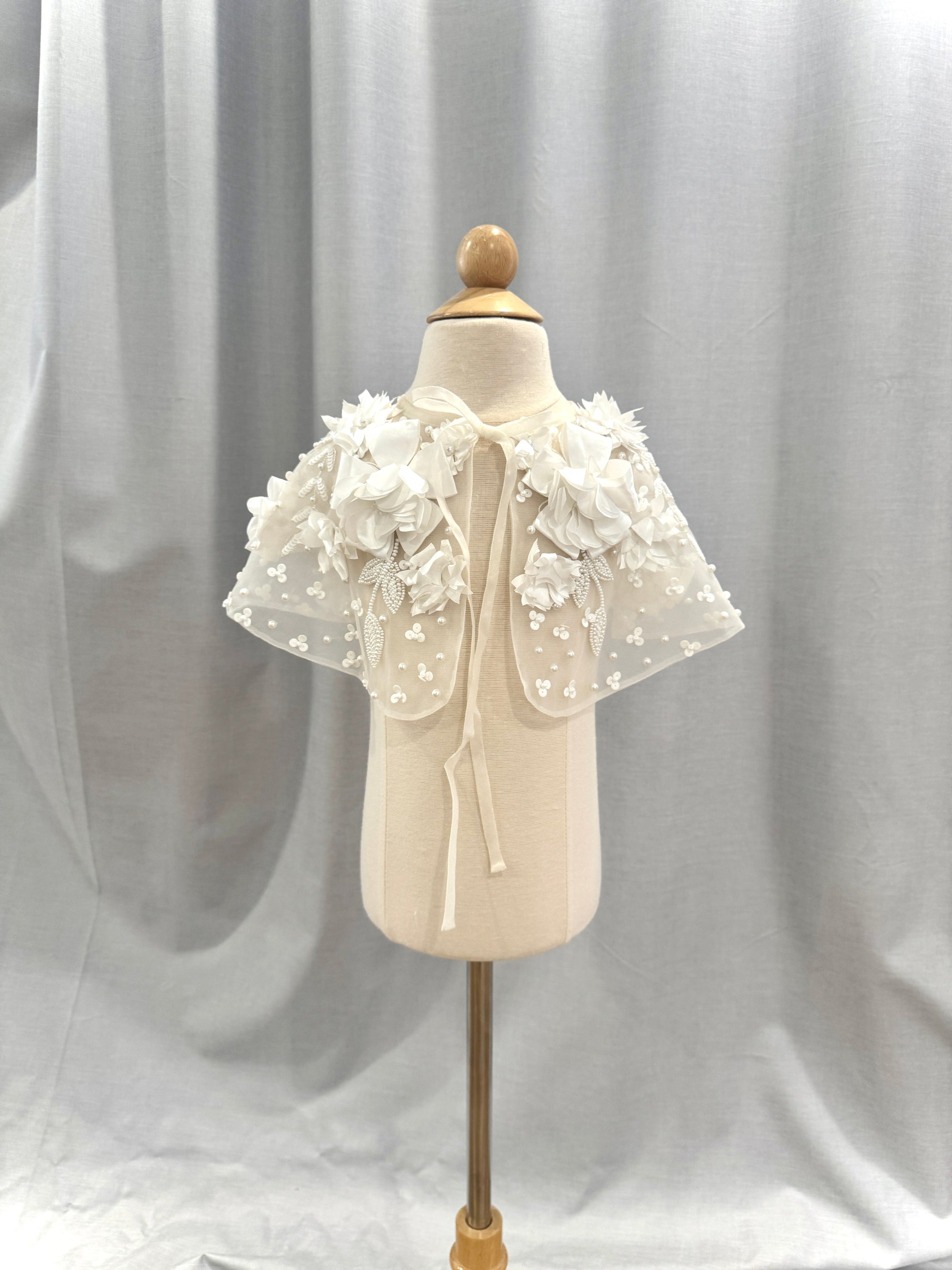 Capelet Short